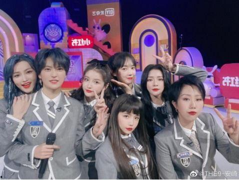 娱乐吃瓜综艺节目女爱豆,揭秘综艺背后的甜蜜与苦涩