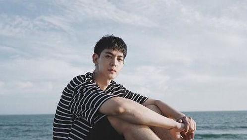 娱乐吃瓜黑小生,揭秘黑小生背后的娱乐吃瓜故事